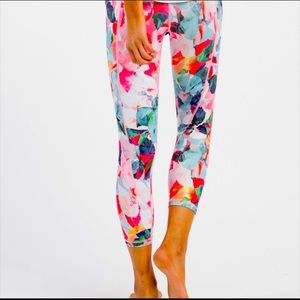 Zyia Light n Tight Floral Pocket leggings